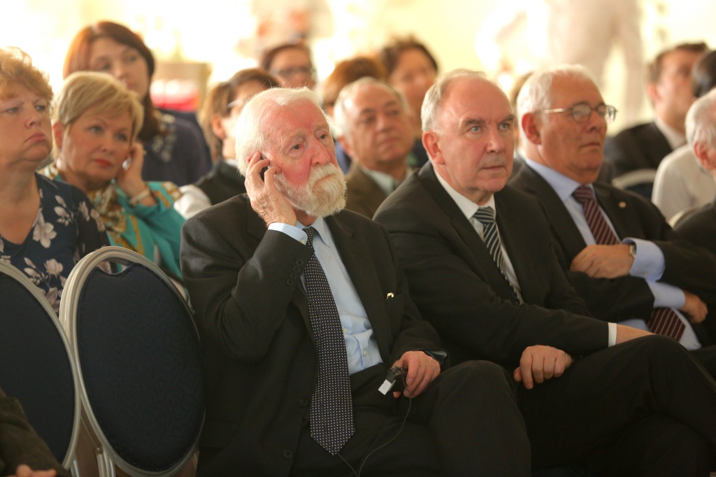 Тревельян, Стародубов, Рошаль.JPG